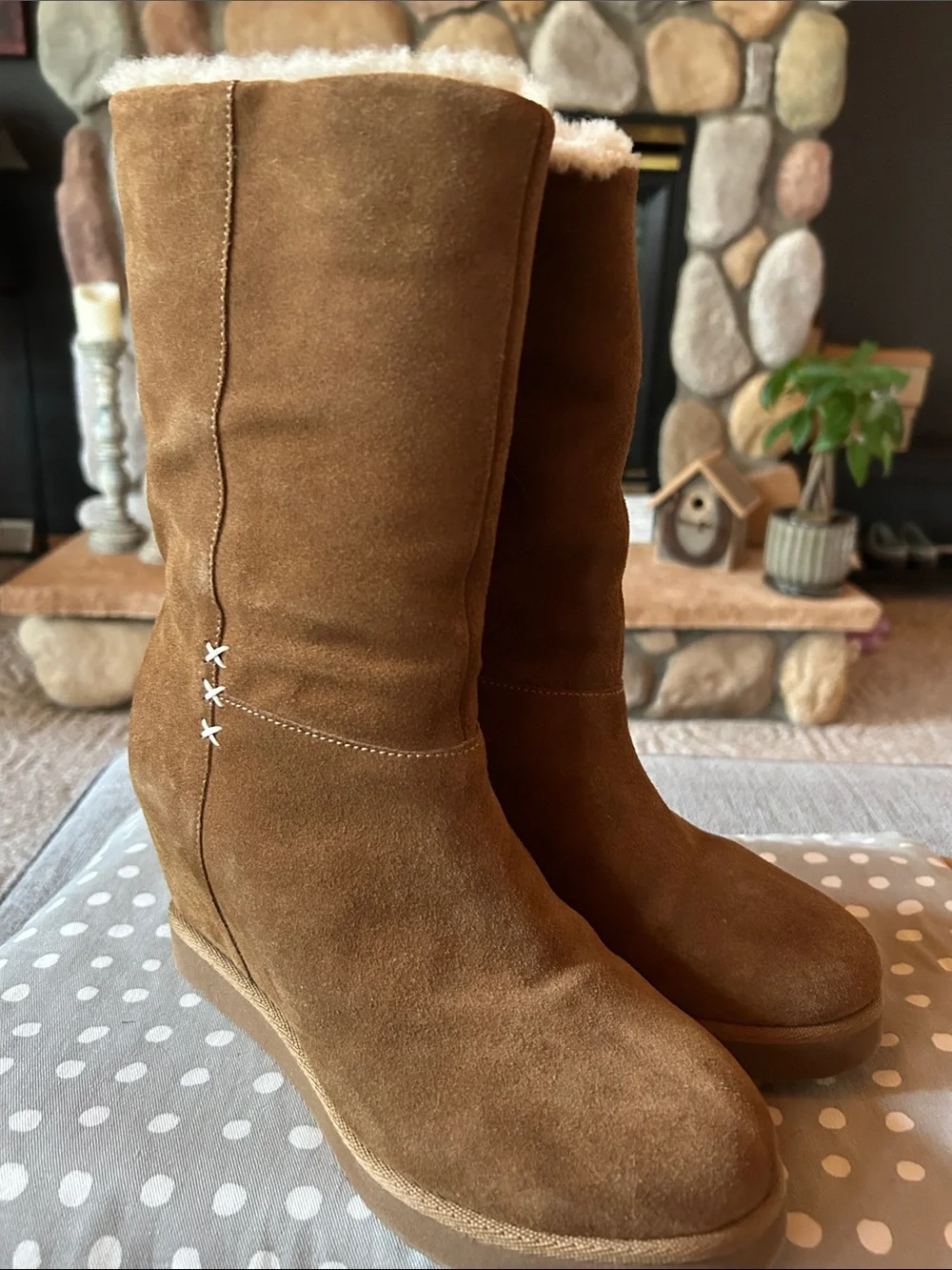 Kookaburra Women’s Chestnut LaCienaga Suede Wedge Boots, Size 8, NIB